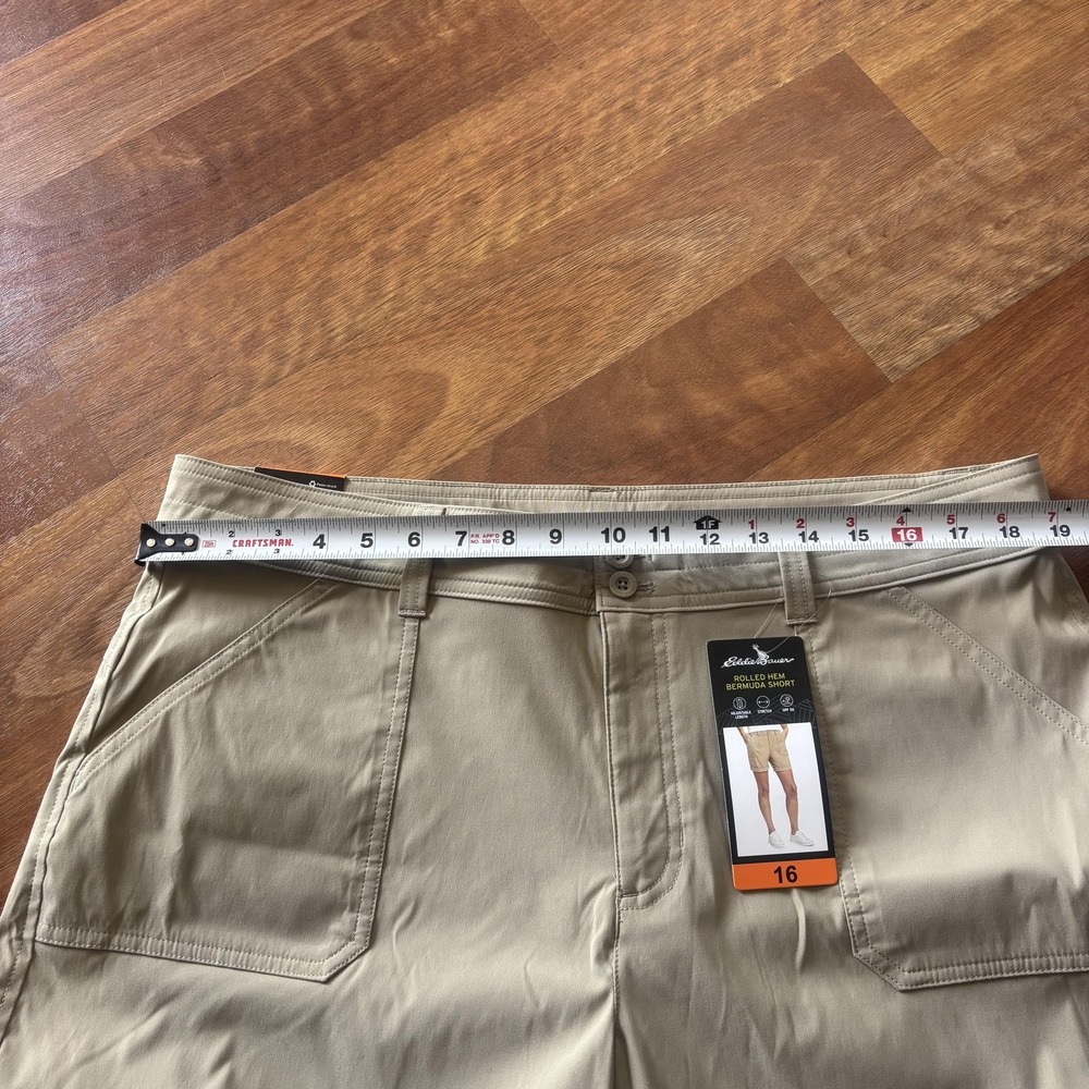 Eddie Bauer Shorts Womens 16 Brown Rolled Hem Bermuda Stretch UPF 50 Hiking - Picture 4 of 7